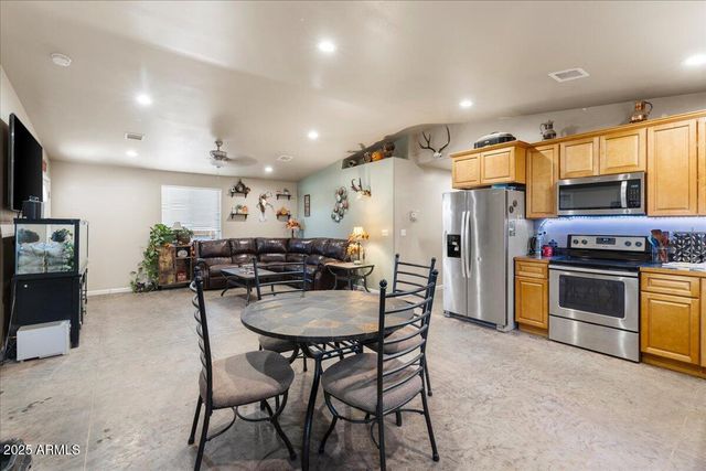 480 W PARIS Trail, Paulden, AZ 86334