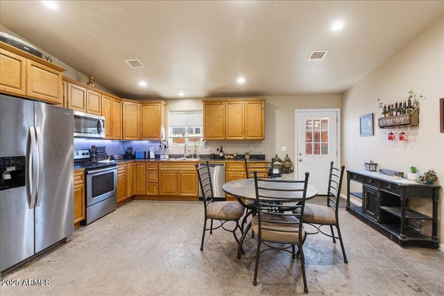 480 W PARIS Trail, Paulden, AZ 86334