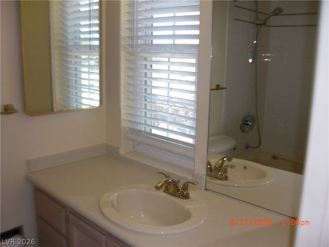 1112 Tam O Shanter, Las Vegas, NV 89109