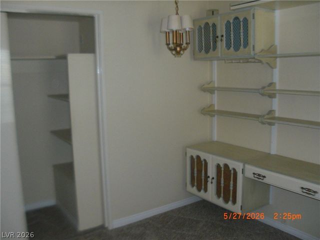1112 Tam O Shanter, Las Vegas, NV 89109