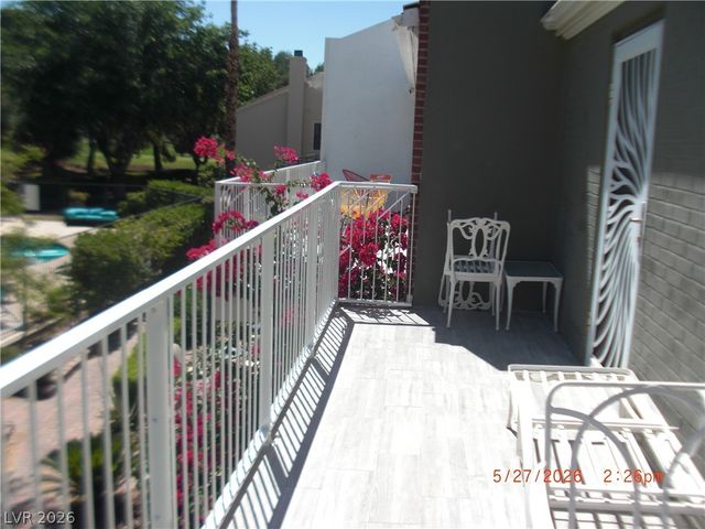 1112 Tam O Shanter, Las Vegas, NV 89109