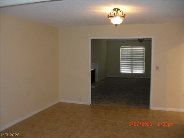 1112 Tam O Shanter, Las Vegas, NV 89109