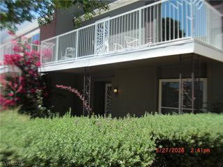 1112 Tam O Shanter, Las Vegas, NV 89109