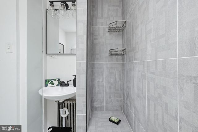 116 W DUVAL ST, Philadelphia, PA 19144