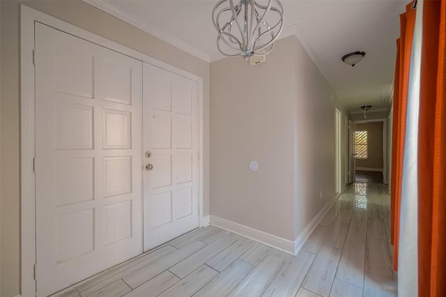 6363 Ivyknoll Drive Drive, Houston, TX 77035