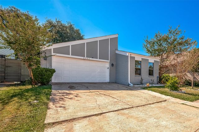 6363 Ivyknoll Drive Drive, Houston, TX 77035