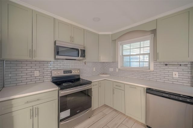 6363 Ivyknoll Drive Drive, Houston, TX 77035