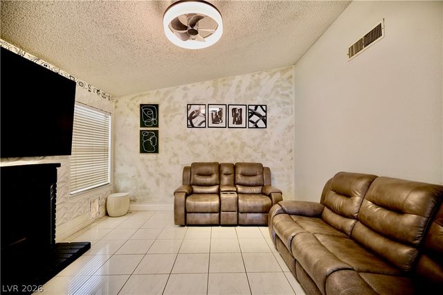 6669 Pleasant Plains Way, Las Vegas, NV 89108