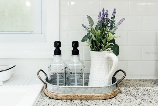 4613 S MACDILL AVENUE, Tampa, FL 33611