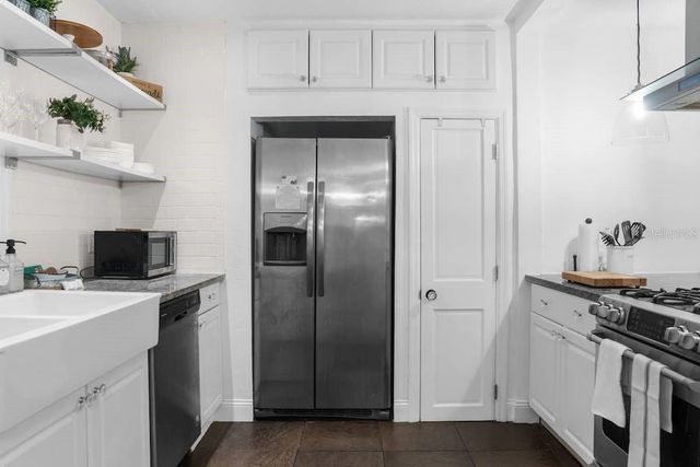 4613 S MACDILL AVENUE, Tampa, FL 33611