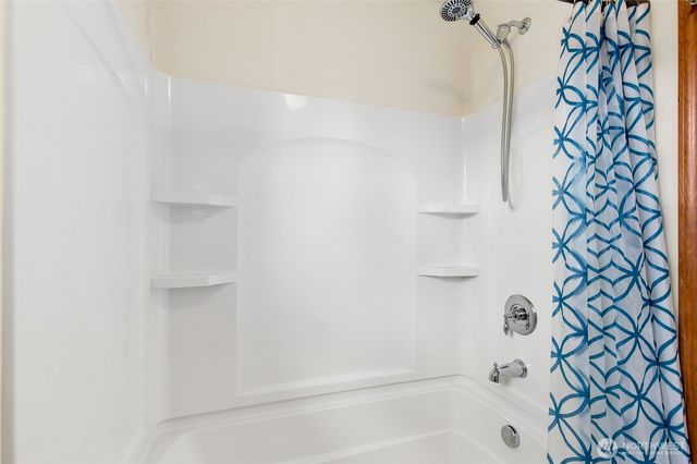 5907 77th Drive NE, Marysville, WA 98270