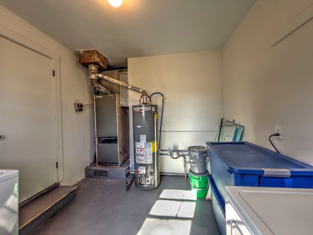 745 E Oak Street, Watseka, IL 60970