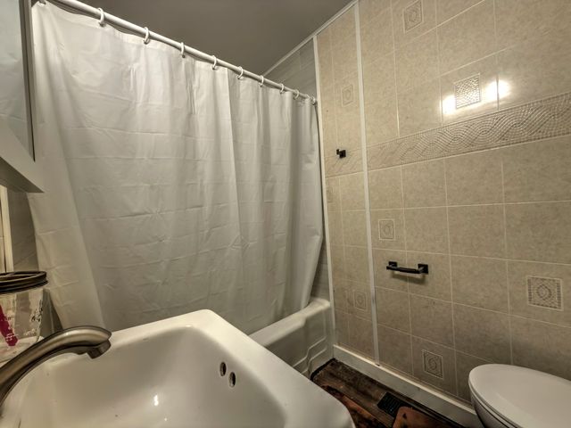 745 E Oak Street, Watseka, IL 60970