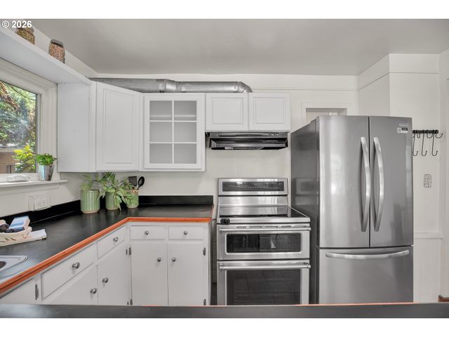 15114 Nw CORNELIUS PASS Rd, Portland, OR 97231
