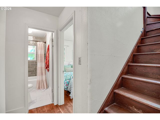 15114 Nw CORNELIUS PASS Rd, Portland, OR 97231
