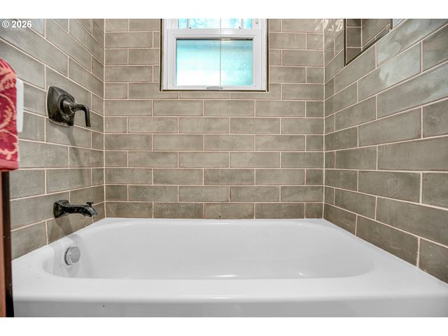 15114 Nw CORNELIUS PASS Rd, Portland, OR 97231