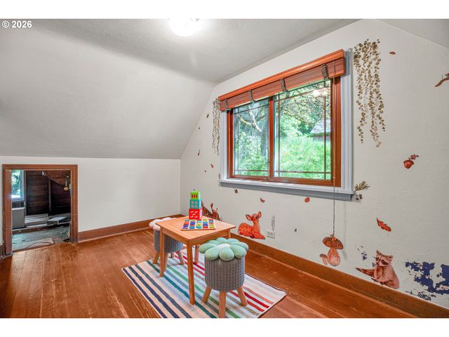 15114 Nw CORNELIUS PASS Rd, Portland, OR 97231