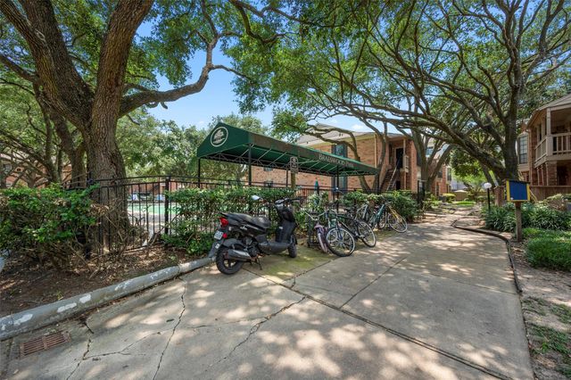 2255 Braeswood Park Drive 184, Houston, TX 77030