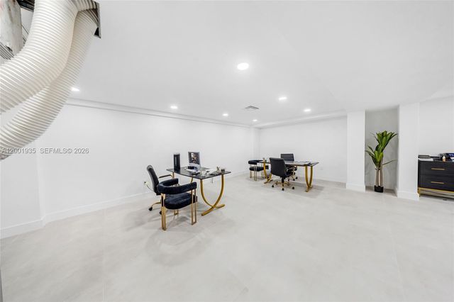 5401 Collins Ave CU-9, Miami Beach, FL 33140
