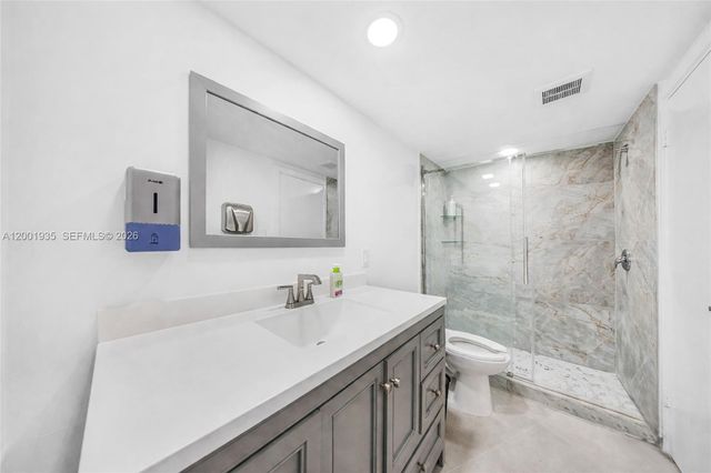 5401 Collins Ave CU-9, Miami Beach, FL 33140