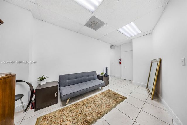 5401 Collins Ave CU-9, Miami Beach, FL 33140