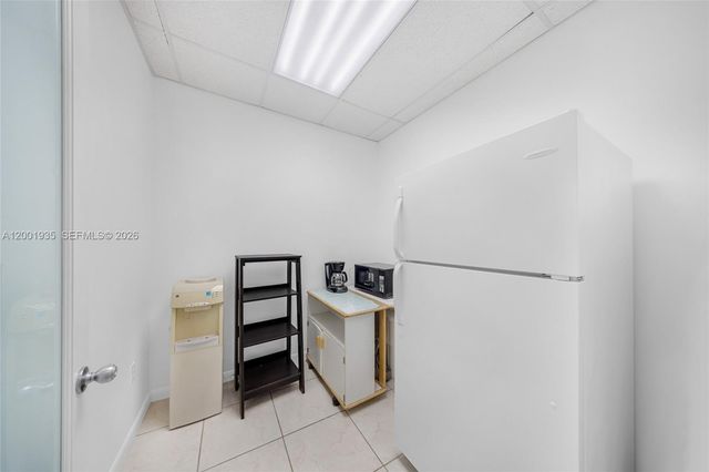 5401 Collins Ave CU-9, Miami Beach, FL 33140
