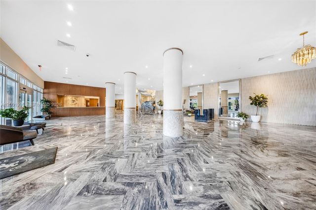 5401 Collins Ave CU-9, Miami Beach, FL 33140