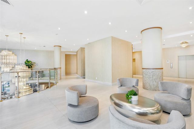 5401 Collins Ave CU-9, Miami Beach, FL 33140