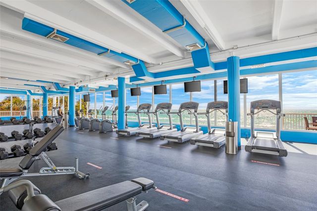 5401 Collins Ave CU-9, Miami Beach, FL 33140