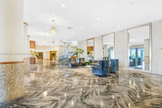 5401 Collins Ave CU-9, Miami Beach, FL 33140