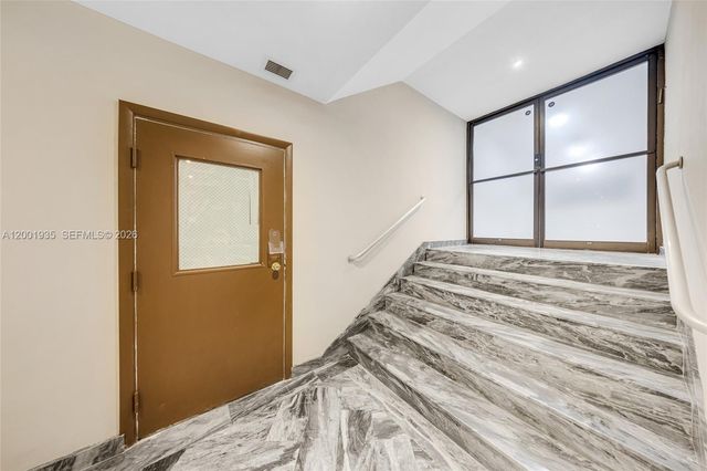 5401 Collins Ave CU-9, Miami Beach, FL 33140