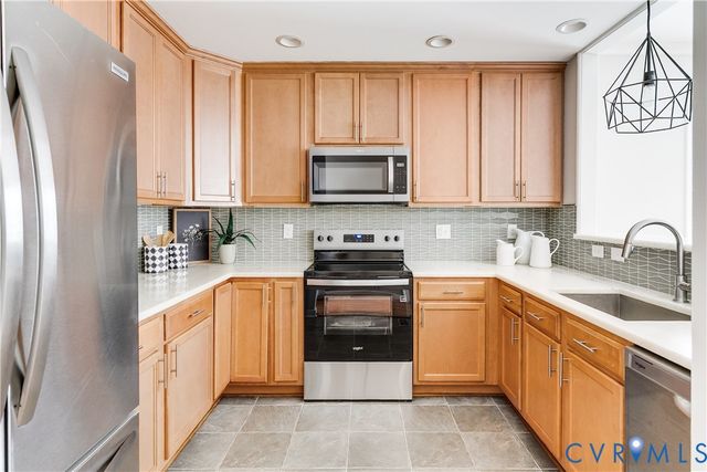 900 N 26th St, Richmond, VA 23223