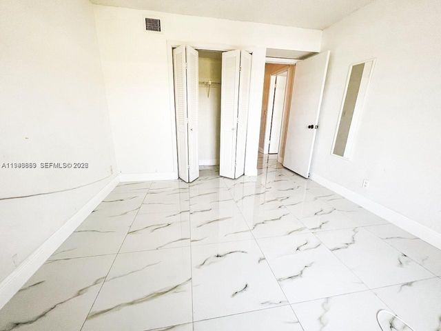 6395 Bay Club Dr 4, Fort Lauderdale, FL 33308