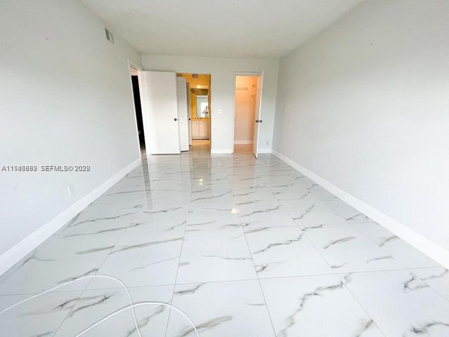 6395 Bay Club Dr 4, Fort Lauderdale, FL 33308