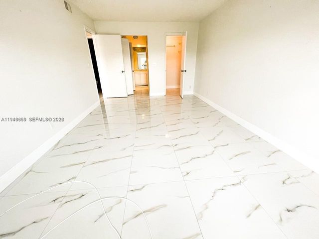 6395 Bay Club Dr 4, Fort Lauderdale, FL 33308