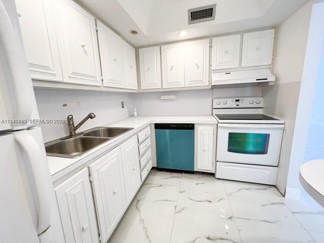 6395 Bay Club Dr 4, Fort Lauderdale, FL 33308