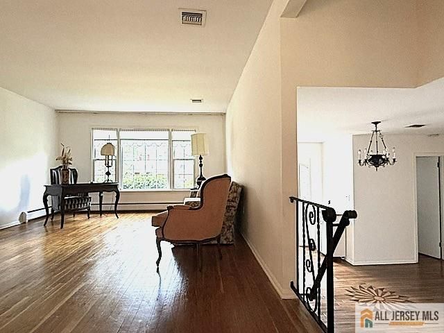 46 Lynnwood Road, Edison, NJ 08820