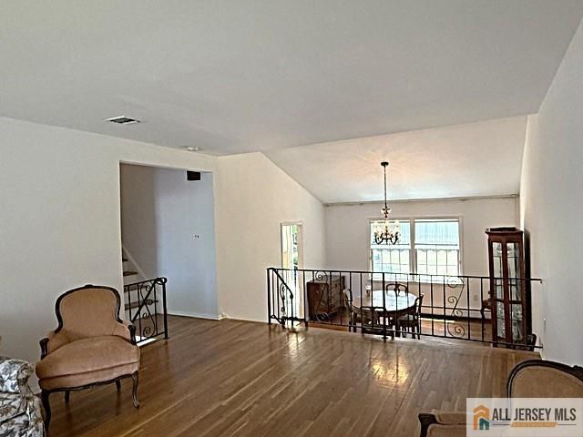 46 Lynnwood Road, Edison, NJ 08820