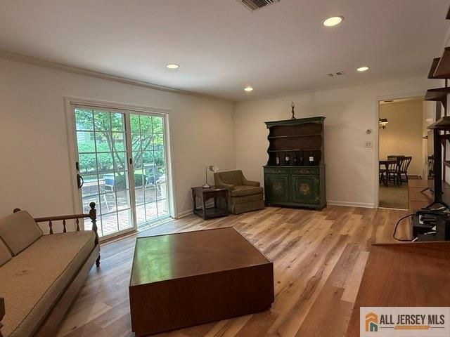 46 Lynnwood Road, Edison, NJ 08820