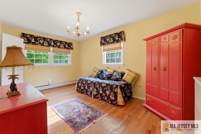 46 Lynnwood Road, Edison, NJ 08820