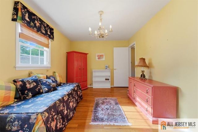 46 Lynnwood Road, Edison, NJ 08820