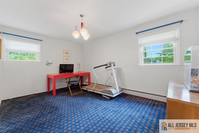 46 Lynnwood Road, Edison, NJ 08820