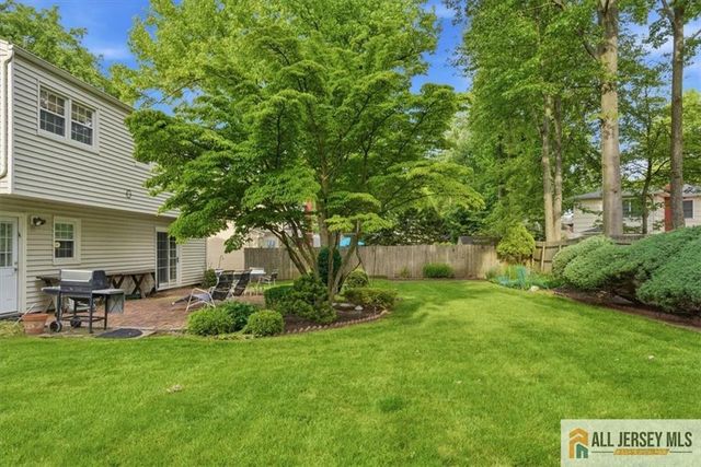 46 Lynnwood Road, Edison, NJ 08820