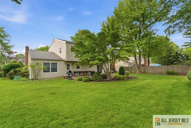 46 Lynnwood Road, Edison, NJ 08820