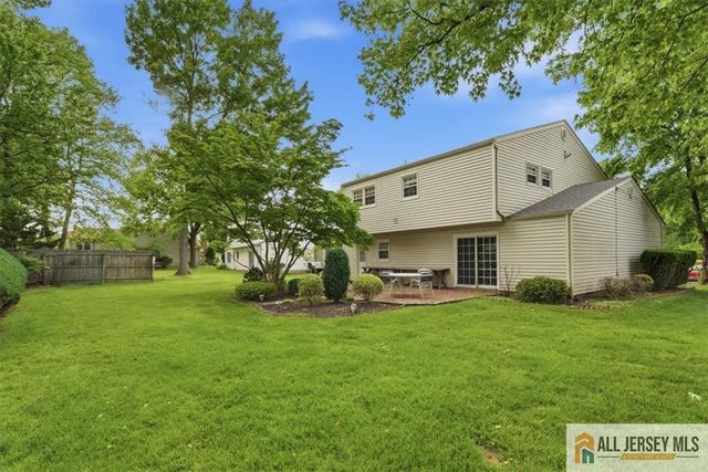 46 Lynnwood Road, Edison, NJ 08820