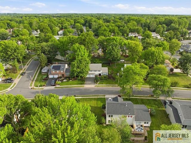 46 Lynnwood Road, Edison, NJ 08820