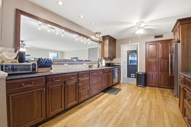 110 Walnut Drive, Hendersonville, TN 37075