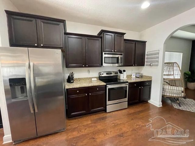 8734 Bradfield Dr, Pensacola, FL 32507