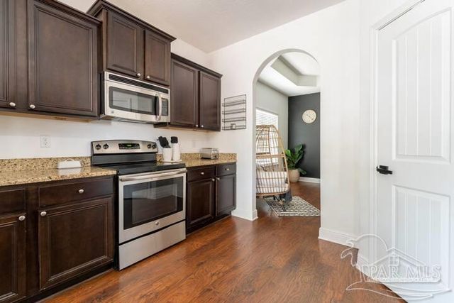 8734 Bradfield Dr, Pensacola, FL 32507