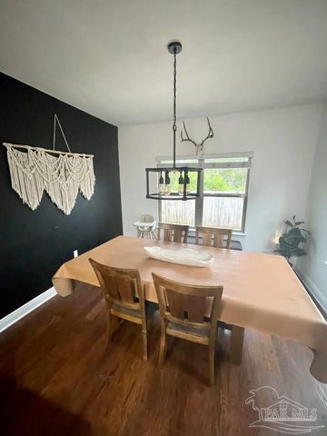 8734 Bradfield Dr, Pensacola, FL 32507